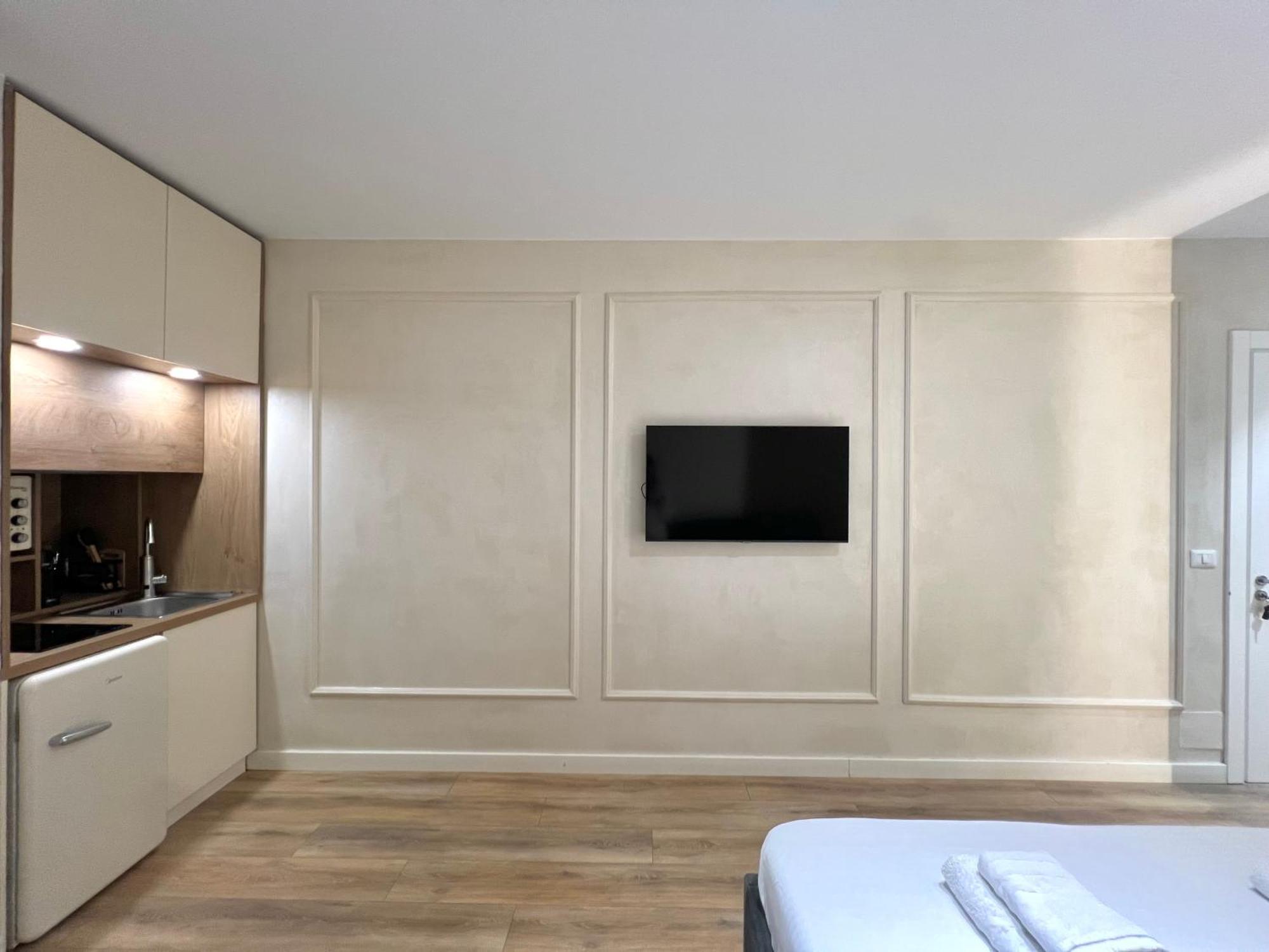 Syncron Apartments In The Center Of Tiranë Ngoại thất bức ảnh