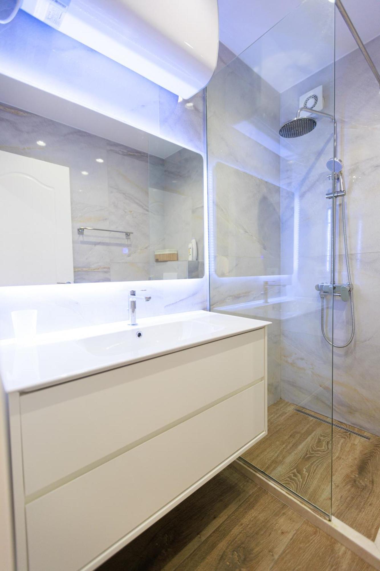 Syncron Apartments In The Center Of Tiranë Ngoại thất bức ảnh