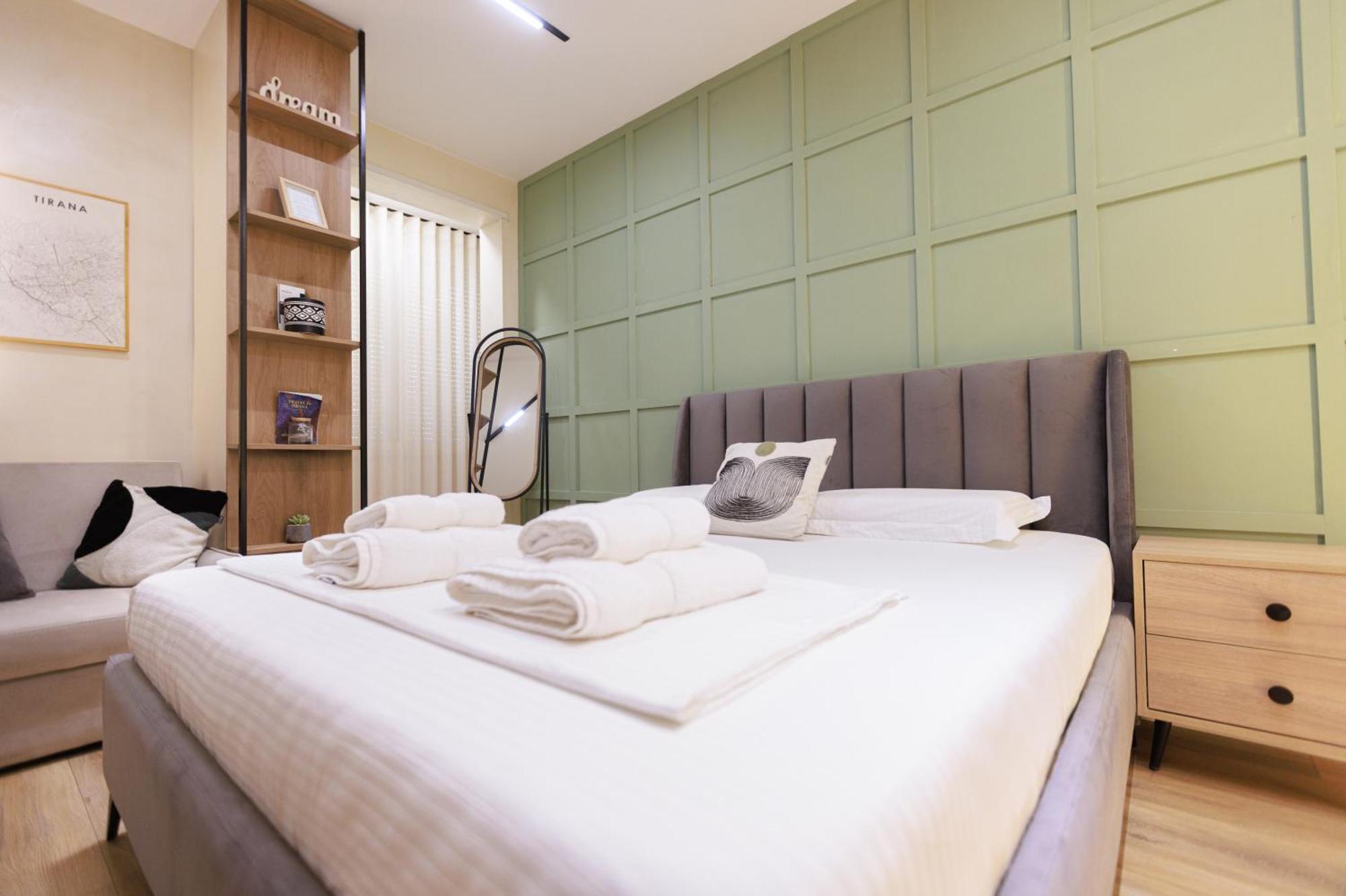 Syncron Apartments In The Center Of Tiranë Ngoại thất bức ảnh