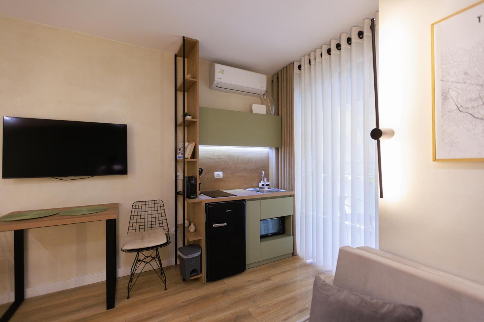 Syncron Apartments In The Center Of Tiranë Ngoại thất bức ảnh