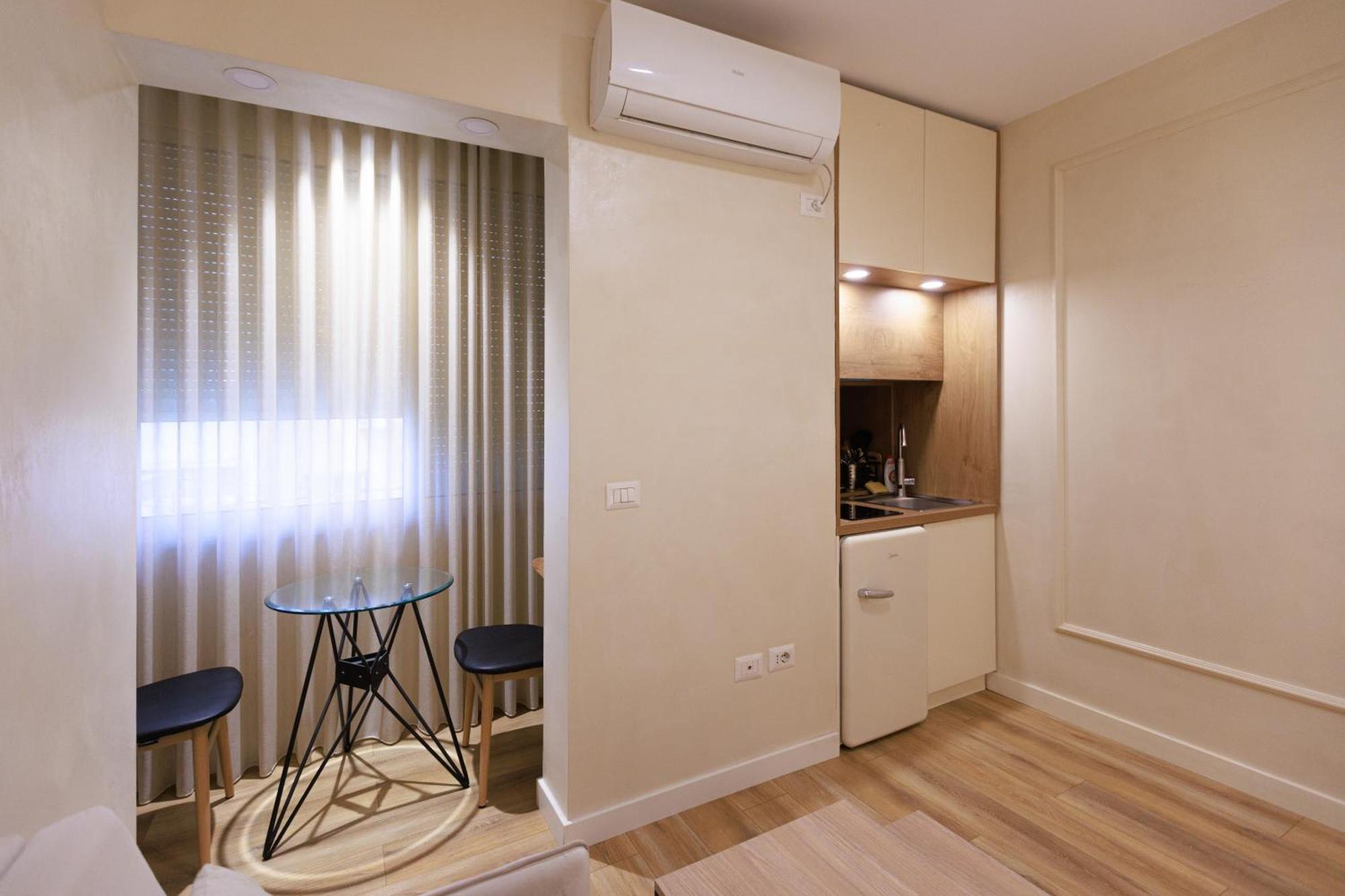 Syncron Apartments In The Center Of Tiranë Ngoại thất bức ảnh