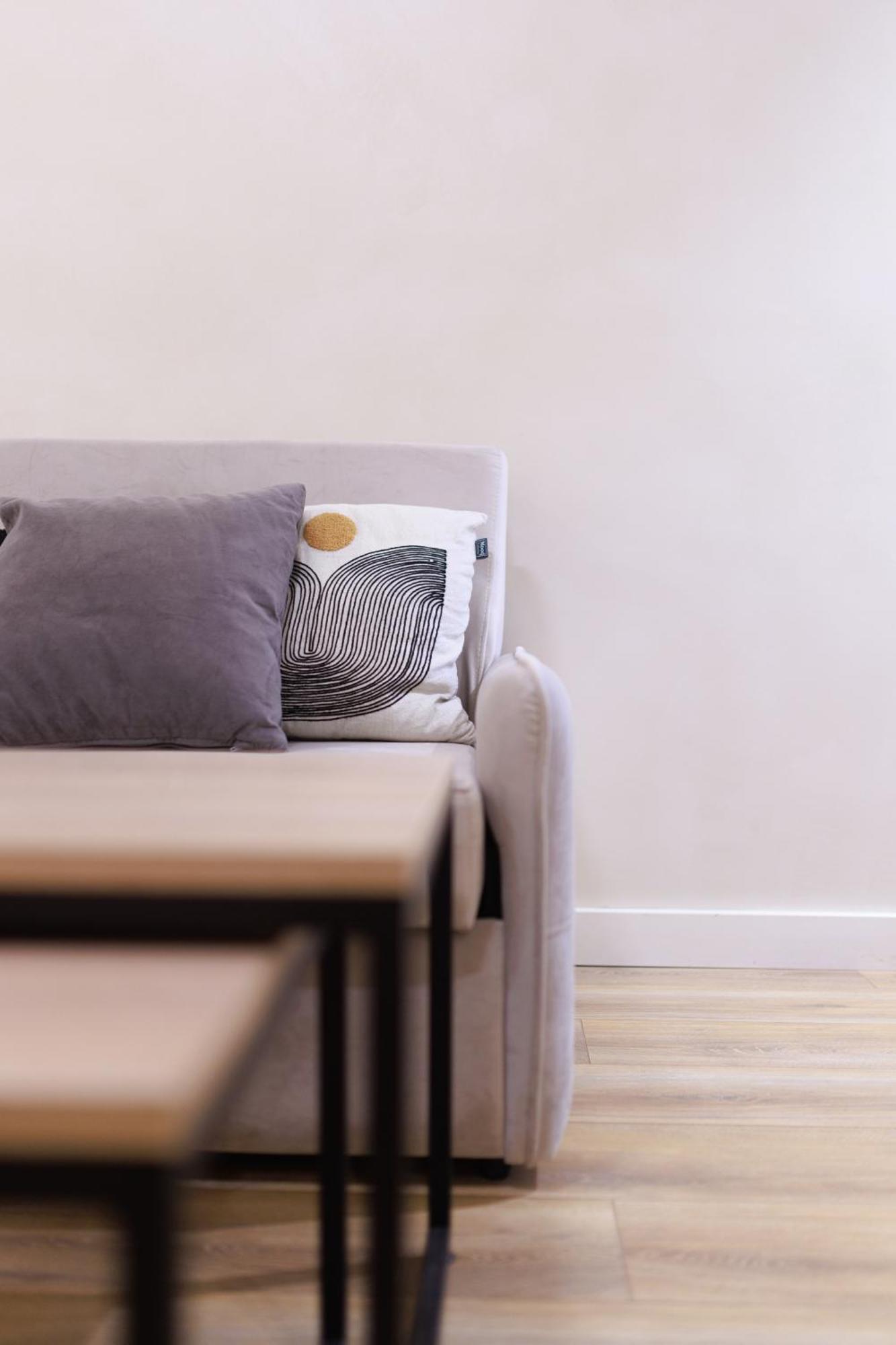 Syncron Apartments In The Center Of Tiranë Ngoại thất bức ảnh