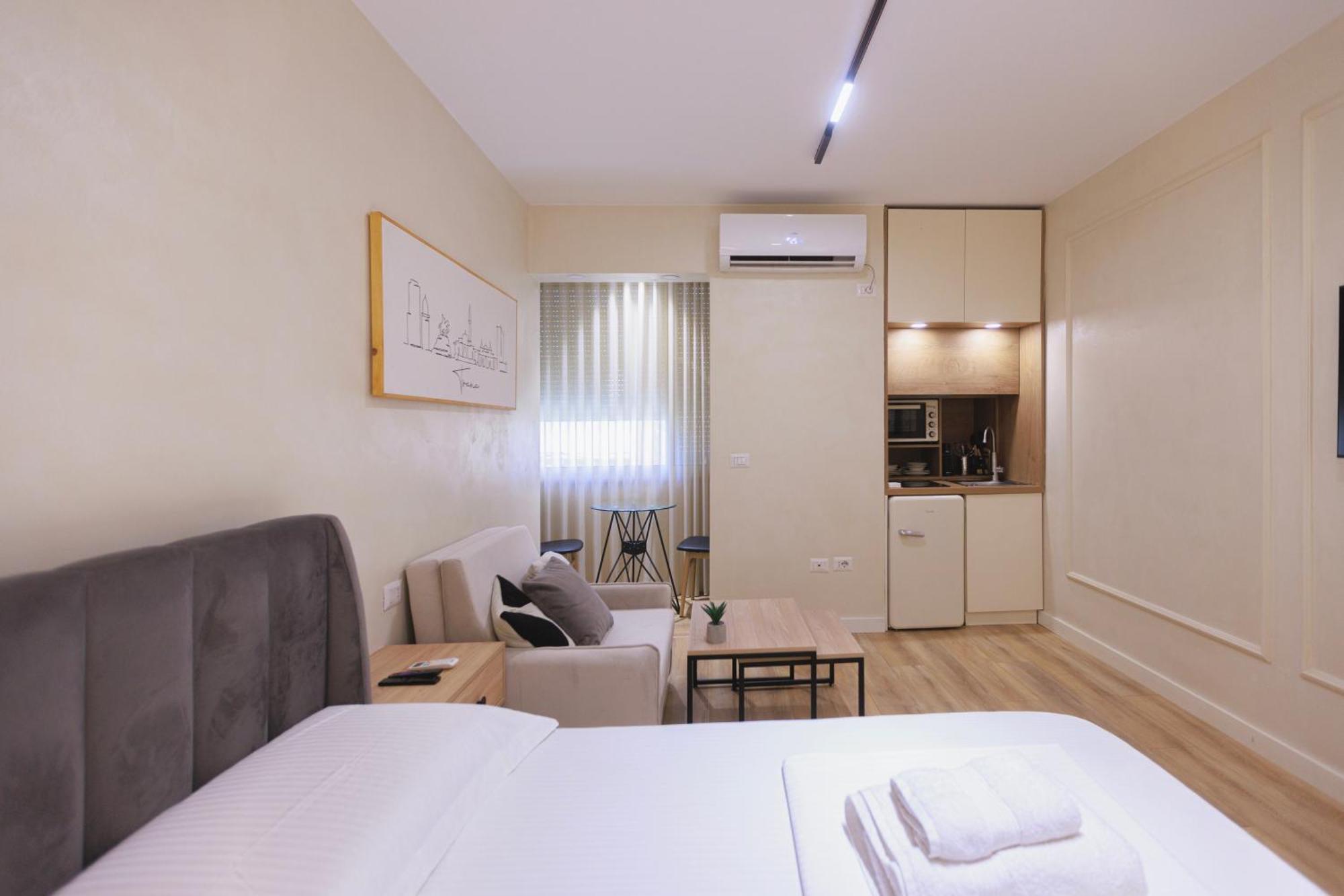 Syncron Apartments In The Center Of Tiranë Ngoại thất bức ảnh